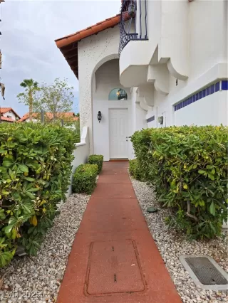 Photo #2: 2719165 Listing 