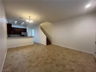 Photo #4: 2719180 Listing 