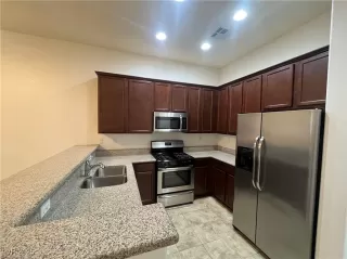 Photo #5: 2719180 Listing 