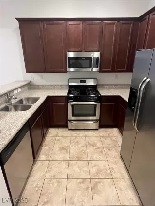 Photo #6: 2719180 Listing 