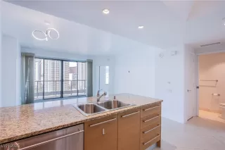 Photo #5: 2719197 Listing 