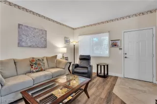 Photo #2: 2719206 Listing