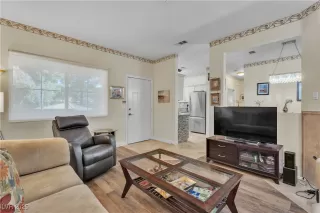 Photo #3: 2719206 Listing