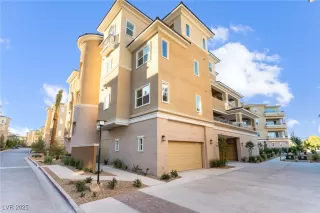 Photo #2: 2719263 Listing