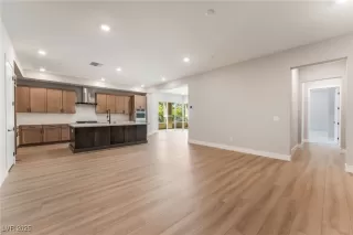 Photo #6: 2719263 Listing