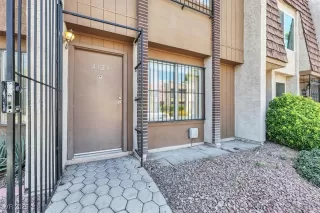 Photo #2: 2719280 Listing