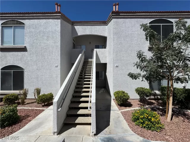 MLS: 2719282 Condo For Sale