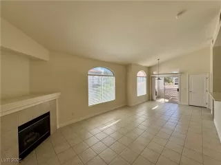 Photo #2: 2719282 Listing 