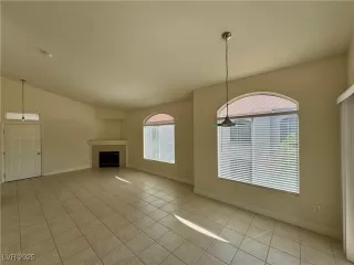 Photo #3: 2719282 Listing 