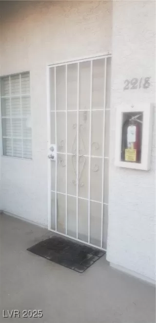 Photo #2: 2719283 Listing 