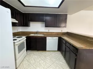 Photo #5: 2719295 Listing 