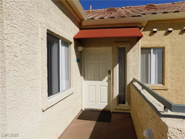 MLS: 2719301 Condo For Sale