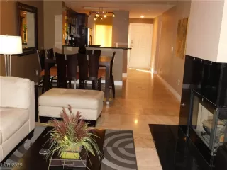 Photo #4: 2719301 Listing 