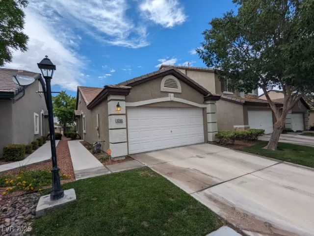 MLS: 2719317 Condo For Sale