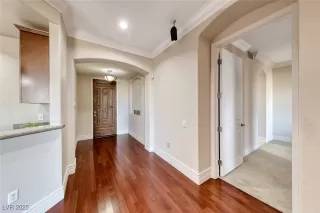 Photo #5: 2719323 Listing