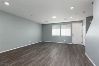 Photo #3: 2719337 Listing