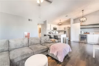 Photo #6: 2719349 Listing 