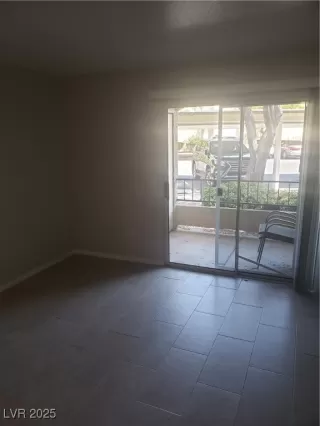 Photo #5: 2719363 Listing