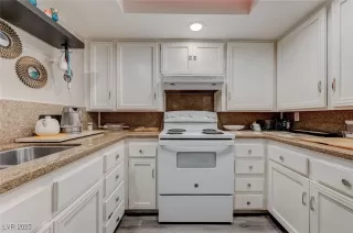 Photo #6: 2719365 Listing