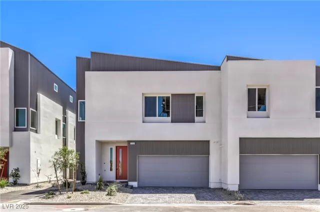 MLS: 2719379 Condo For Sale