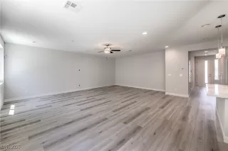 Photo #5: 2719379 Listing