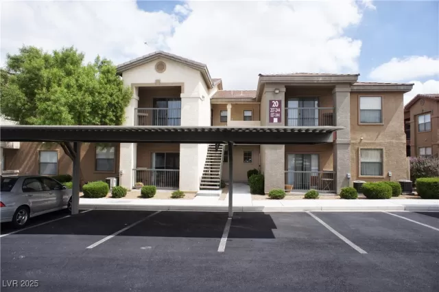 MLS: 2719387 Condo For Sale