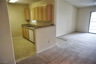 Photo #2: 2719387 Listing 