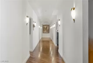 Photo #1: 2719392 Listing