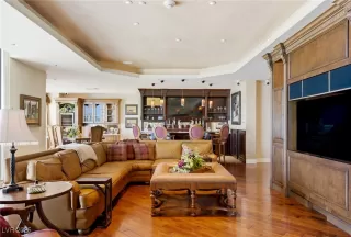 Photo #5: 2719392 Listing