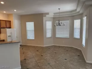 Photo #3: 2719410 Listing 