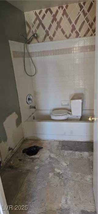 Photo #6: 2719424 Listing