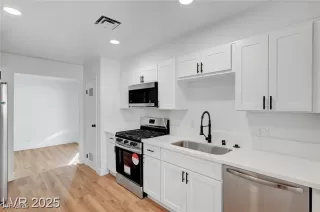 Photo #6: 2719427 Listing 