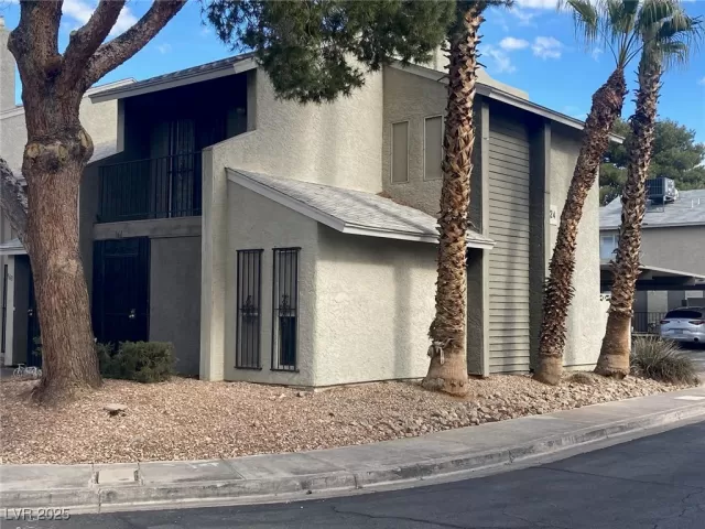 MLS: 2719430 Condo For Sale