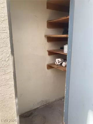 Photo #3: 2719430 Listing 