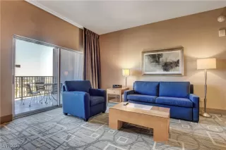 Photo #6: 2719435 Listing