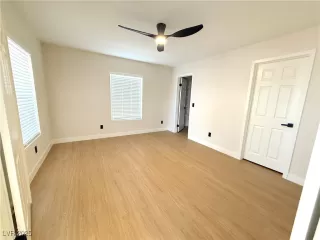 Photo #4: 2719451 Listing