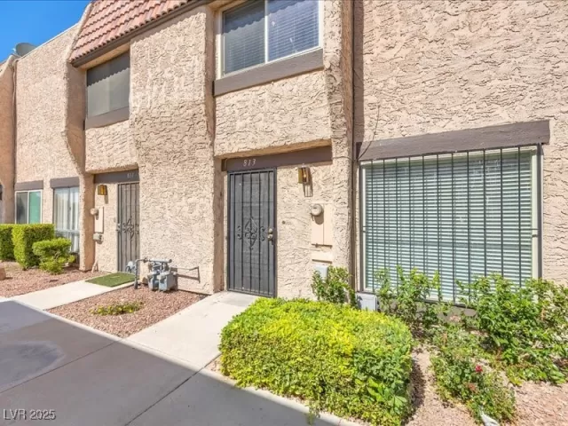 MLS: 2719455 Condo For Sale