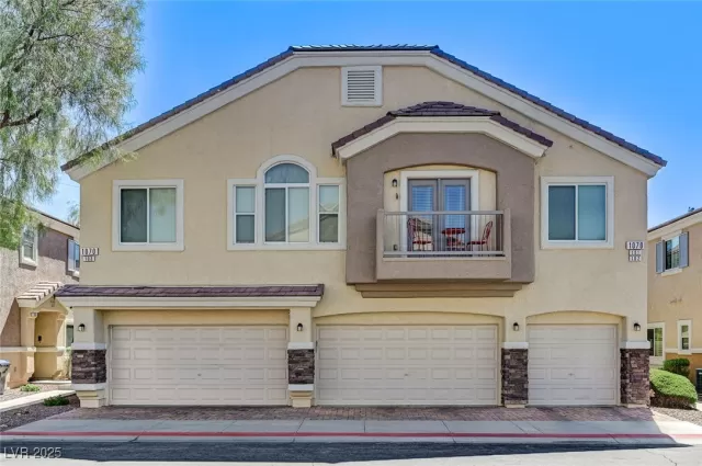 MLS: 2719460 Condo For Sale