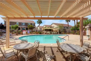 Photo #2: 2719460 Listing