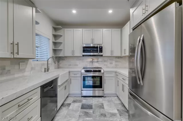 MLS: 2719466 Condo For Sale