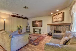 Photo #4: 2719477 Listing 