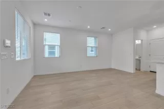 Photo #3: 2719504 Listing 