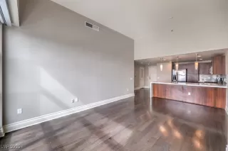 Photo #4: 2719549 Listing 