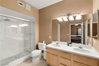 Photo #4: 2719572 Listing