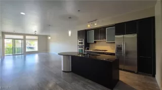 Photo #1: 2719579 Listing 