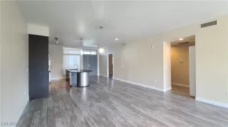 Photo #5: 2719579 Listing 