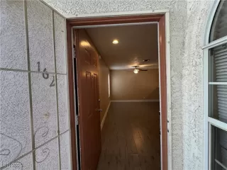 Photo #3: 2719580 Listing 