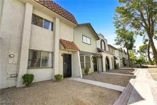 Photo #1: 2719590 Listing 