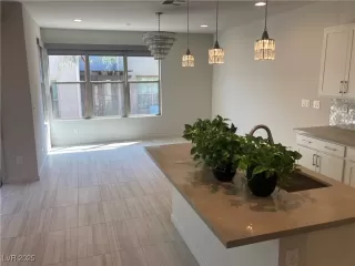 Photo #6: 2719620 Listing 