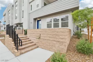 Photo #1: 2719646 Listing 